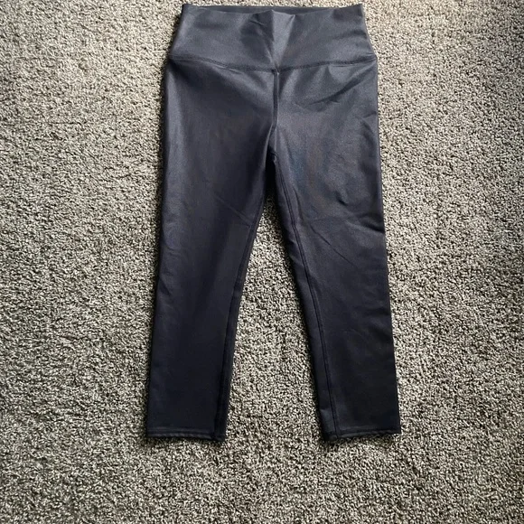 🖤 ALO Yoga Leathered Leggings 🖤 - Picture 2 of 6